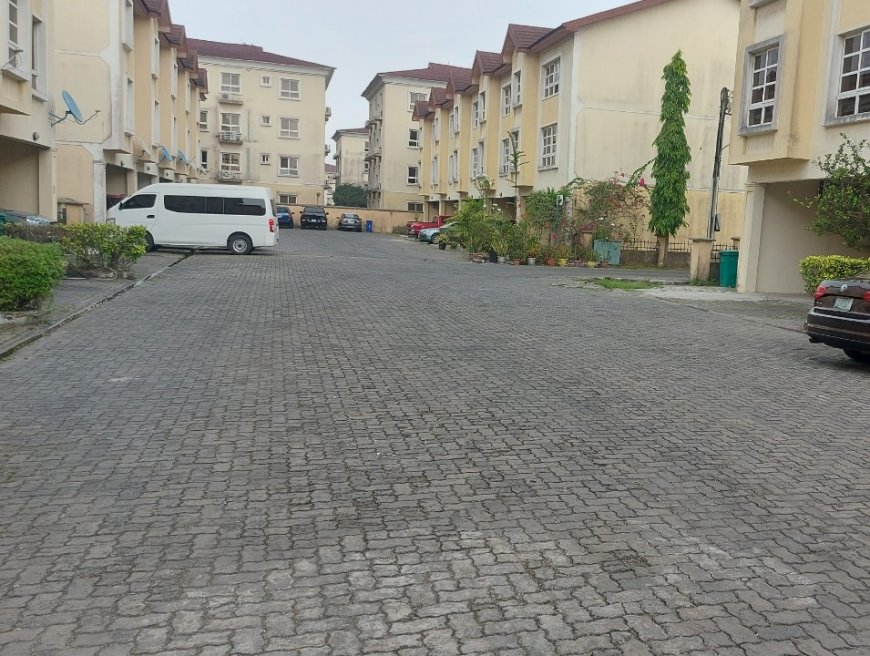 A Shortlet of  4 Bedroom Terrace Duplex Available for You at Chevron, Lekki