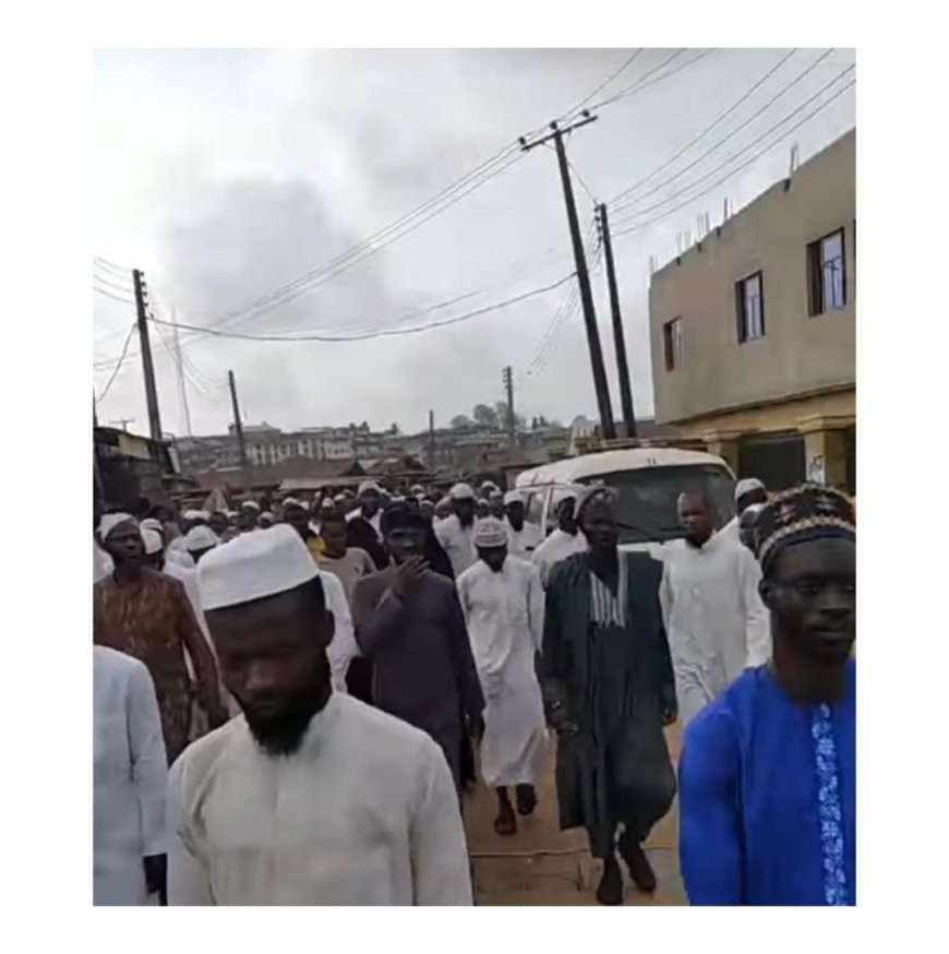 Muslims protest after a hoodlum raped a woman in a mosque in Ibadan.