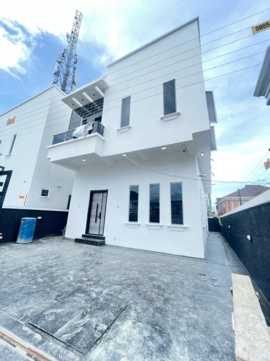 A Spacious 4 Bedroom Detached and Semi Detached Duplex with BQ for sale in Ologolo Lekki