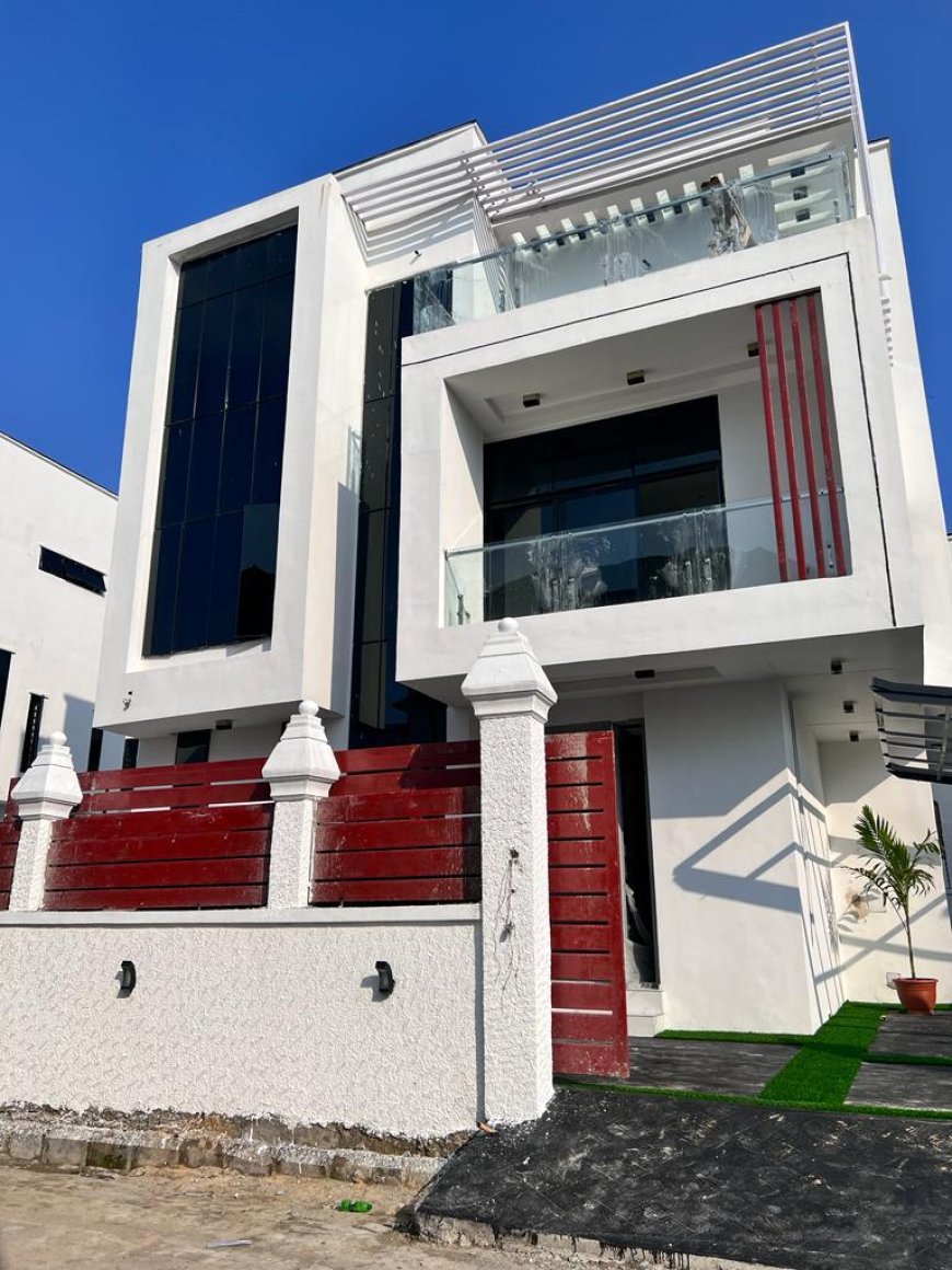 Newly built 5 bedroom duplex for sale