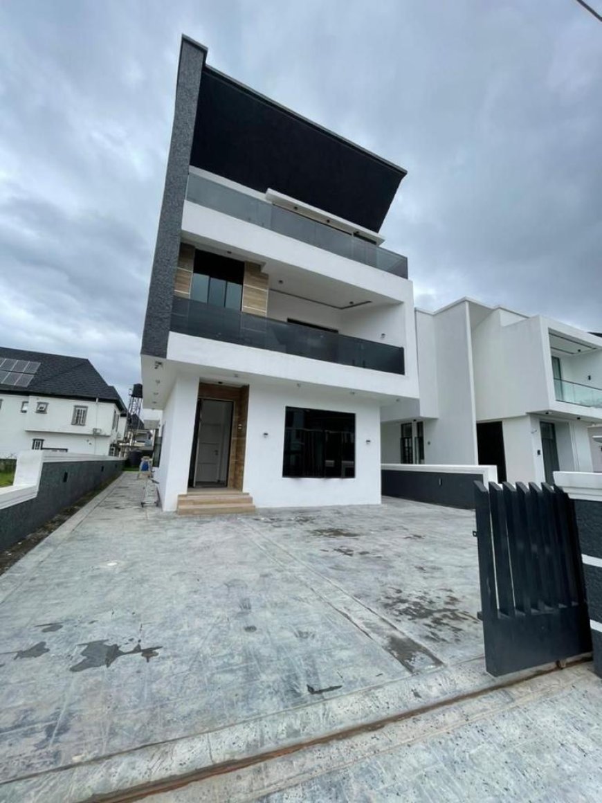 5 bedroom detached duplex with BQ for sale