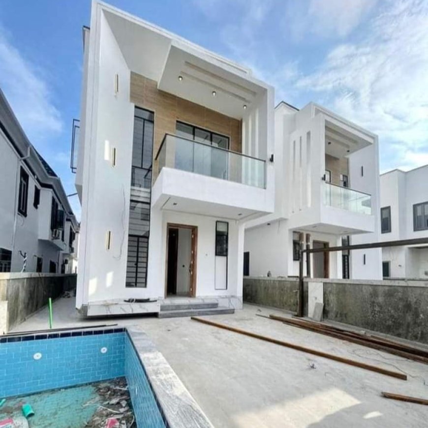 5 BED FULLY DETACHED DUPLEX WITH SWIMMING POOL.